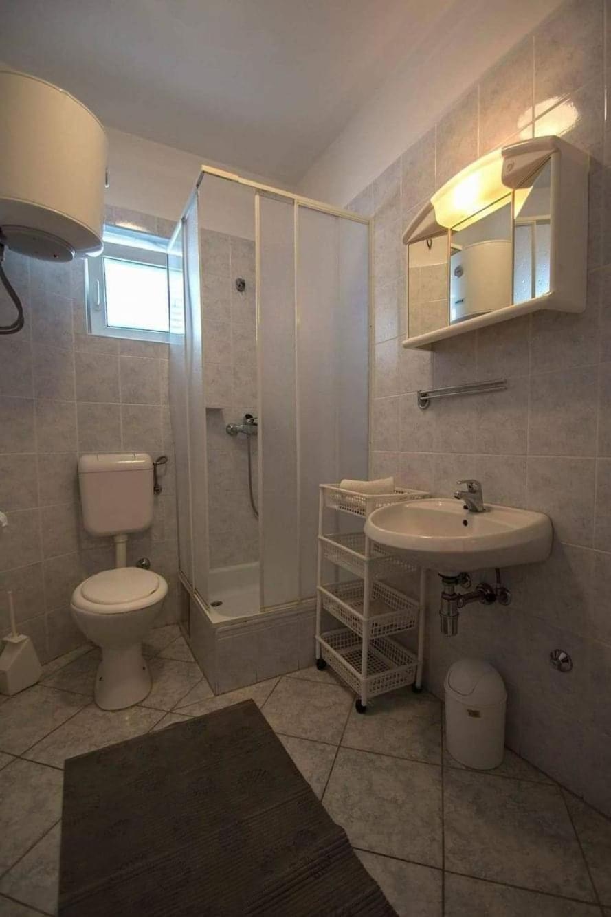 Apartment Pemper Novi Vinodolski Bilik gambar